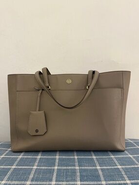 EUC Tory Burch Robinson Large Tote Heron Grey